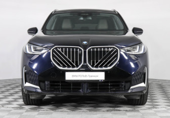 Подержанный автомобиль BMW X3 2025 года (3 фото)