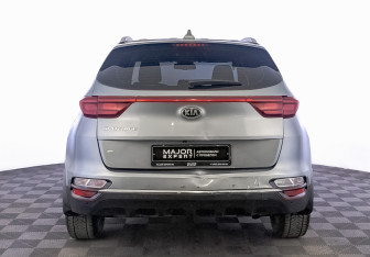 Подержанный автомобиль Kia Sportage 2019 года (6 фото)