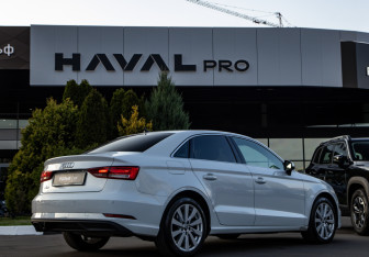 Подержанный автомобиль Audi A3 Sedan 2019 года (4 фото)
