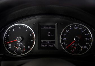 Подержанный автомобиль Volkswagen Tiguan 2011 года (9 фото)