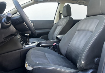 Подержанный автомобиль Nissan Qashqai+2 2011 года (10 фото)