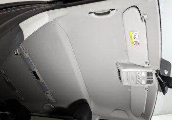 Подержанный автомобиль Volkswagen Multivan 2021 года (23 фото)