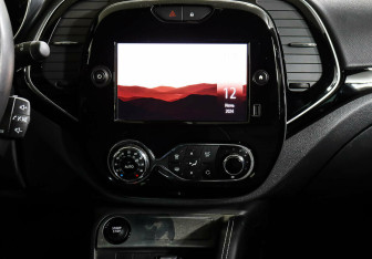 Подержанный автомобиль Renault Kaptur 2020 года (13 фото)