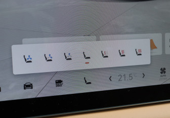 Подержанный автомобиль Zeekr 001 2023 года (19 фото)