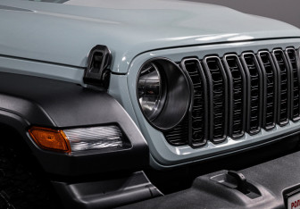 Подержанный автомобиль Jeep Wrangler 2024 года (16 фото)