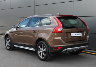 Подержанный автомобиль Volvo XC60 2012 года (7 фото)