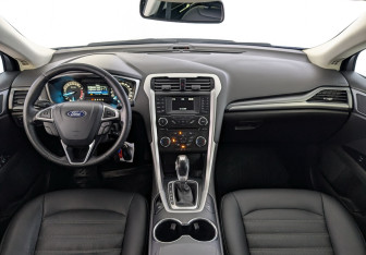 Подержанный автомобиль Ford Mondeo Sedan 2018 года (23 фото)