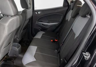 Подержанный автомобиль Ford EcoSport 2017 года (16 фото)