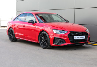 Подержанный автомобиль Audi A4 Sedan 2020 года (3 фото)