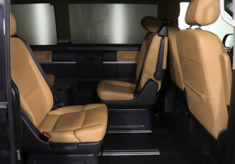 Подержанный автомобиль Volkswagen Multivan 2022 года (15 фото)