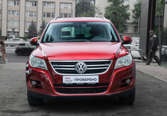 Подержанный автомобиль Volkswagen Tiguan 2011 года (2 фото)