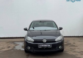Подержанный автомобиль Volkswagen Golf Hatchback 2012 года (2 фото)