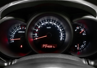 Подержанный автомобиль Kia Soul 2011 года (14 фото)