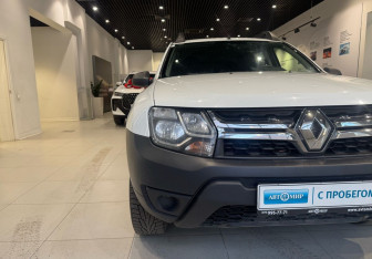 Подержанный автомобиль Renault Duster 2018 года (4 фото)