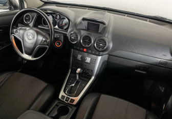 Подержанный автомобиль Opel Antara 2015 года (9 фото)