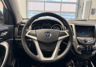 Подержанный автомобиль Changan CS35 2016 года (14 фото)