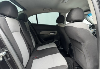 Подержанный автомобиль Chevrolet Cruze Sedan 2012 года (11 фото)