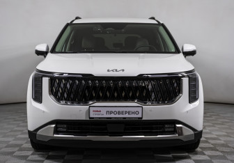 Подержанный автомобиль Kia Carnival 2025 года (2 фото)