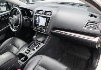Подержанный автомобиль Subaru Outback Wagon 2018 года (7 фото)
