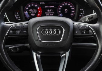 Подержанный автомобиль Audi Q3 Sportback 2020 года (12 фото)