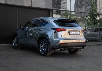 Подержанный автомобиль Lexus NX 2015 года (6 фото)