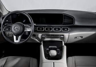 Подержанный автомобиль Mercedes-Benz GLE 2019 года (12 фото)