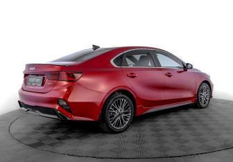 Подержанный автомобиль Kia Cerato Sedan 2021 года (5 фото)