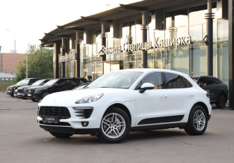 Подержанный автомобиль Porsche Macan 2014 года (24 фото)
