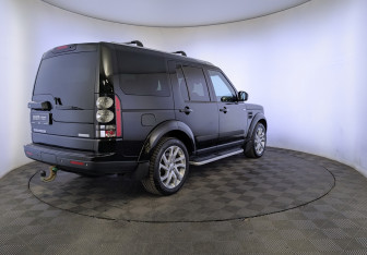 Подержанный автомобиль Land Rover Discovery 2016 года (5 фото)