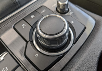 Подержанный автомобиль Mazda CX-5 2015 года (25 фото)