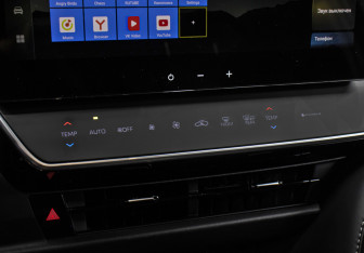 Подержанный автомобиль Toyota Camry Sedan 2024 года (18 фото)