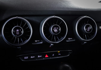 Подержанный автомобиль Audi TT Coupe 2015 года (20 фото)