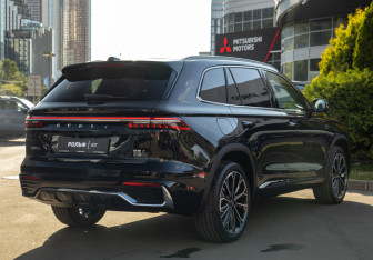Подержанный автомобиль Geely Monjaro 2025 года (4 фото)