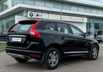 Подержанный автомобиль Volvo XC60 2015 года (5 фото)