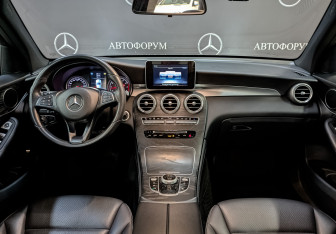Подержанный автомобиль Mercedes-Benz GLC Coupe 2018 года (14 фото)