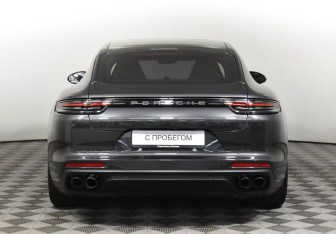 Подержанный автомобиль Porsche Panamera Wagon 2017 года (13 фото)