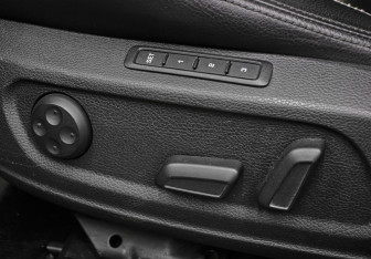 Подержанный автомобиль Volkswagen Passat CC 2011 года (19 фото)