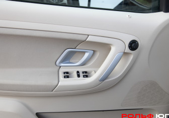 Подержанный автомобиль Skoda Roomster 2008 года (16 фото)