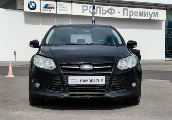 Подержанный автомобиль Ford Focus Hatchback 2013 года (2 фото)