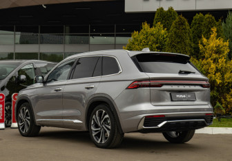 Подержанный автомобиль Geely Monjaro 2023 года (5 фото)