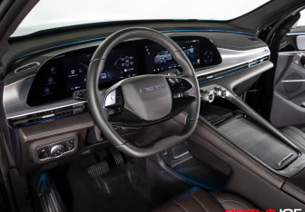 Подержанный автомобиль Exeed TXL 2023 года (14 фото)