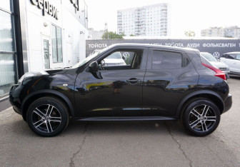Подержанный автомобиль Nissan Juke 2013 года (8 фото)