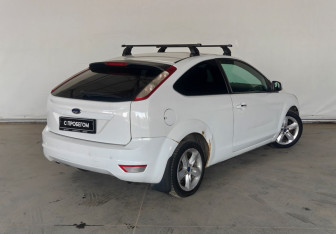Подержанный автомобиль Ford Focus Hatchback 2010 года (5 фото)
