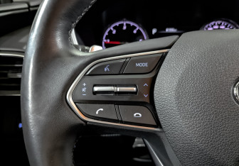 Подержанный автомобиль Hyundai Santa Fe 2022 года (29 фото)