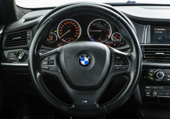 Подержанный автомобиль BMW X3 2016 года (11 фото)