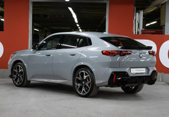 Подержанный автомобиль BMW X2 2024 года (7 фото)