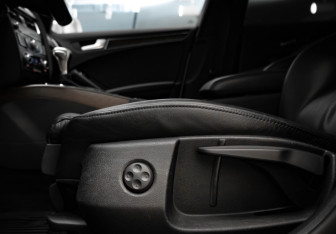 Подержанный автомобиль Audi A4 Sedan 2015 года (22 фото)