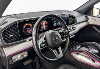 Подержанный автомобиль Mercedes-Benz GLE 2020 года (16 фото)