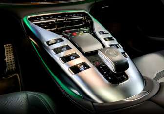 Подержанный автомобиль Mercedes-Benz AMG GT Liftback 2021 года (30 фото)
