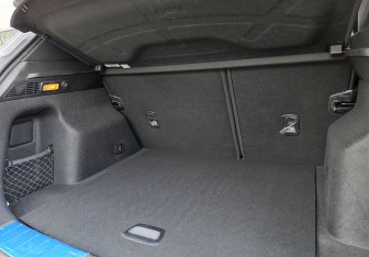 Подержанный автомобиль Geely Coolray 2022 года (15 фото)